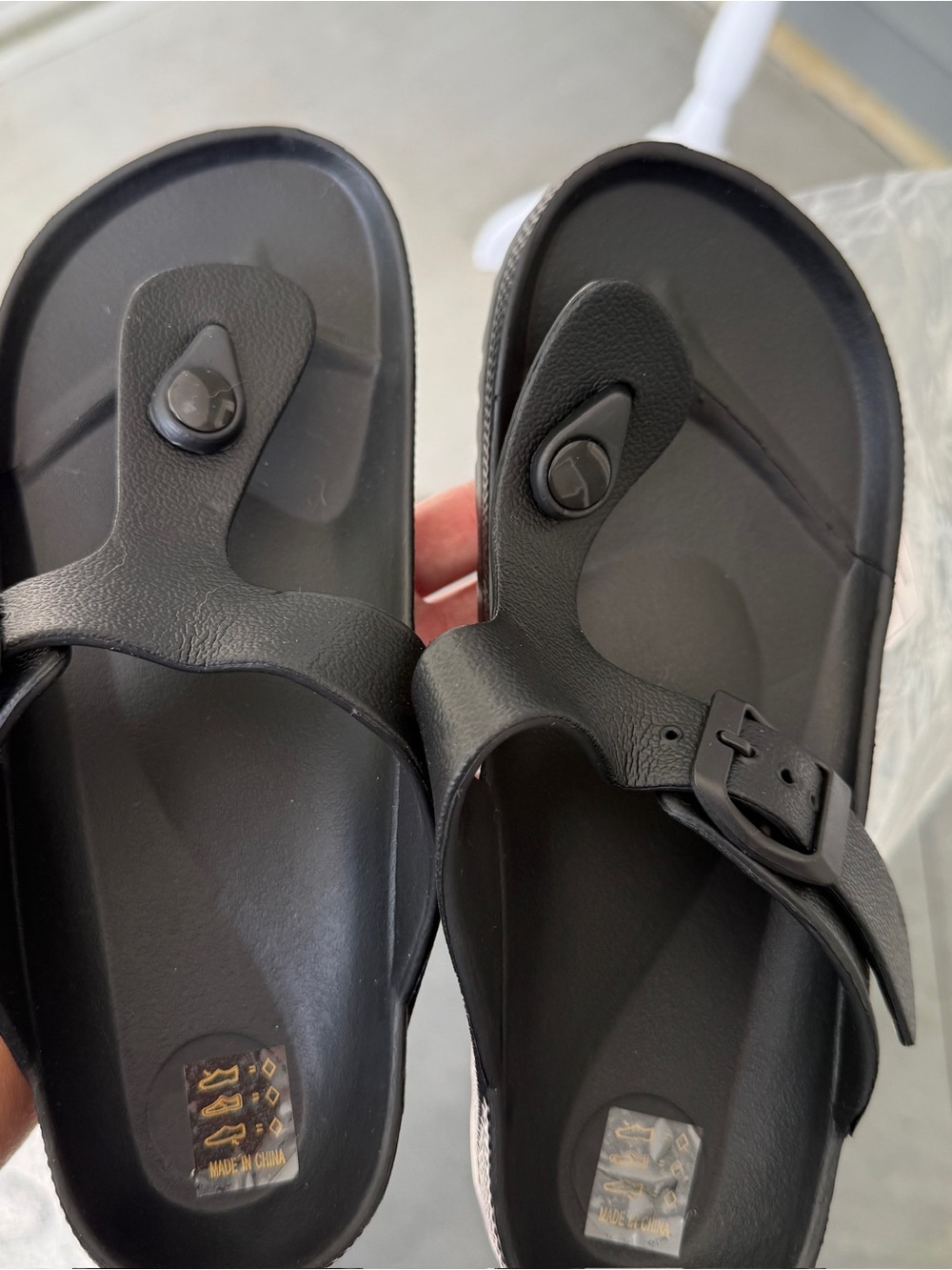 NWOT Black Eva Flips Flops size 37-38 Adjustable Buckle Strap Arch Support